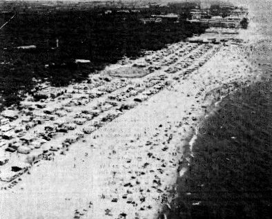 Imatge aèria del Càmping Albatros publicada al diari LA VANGUARDIA l'11 de Juny de 1982